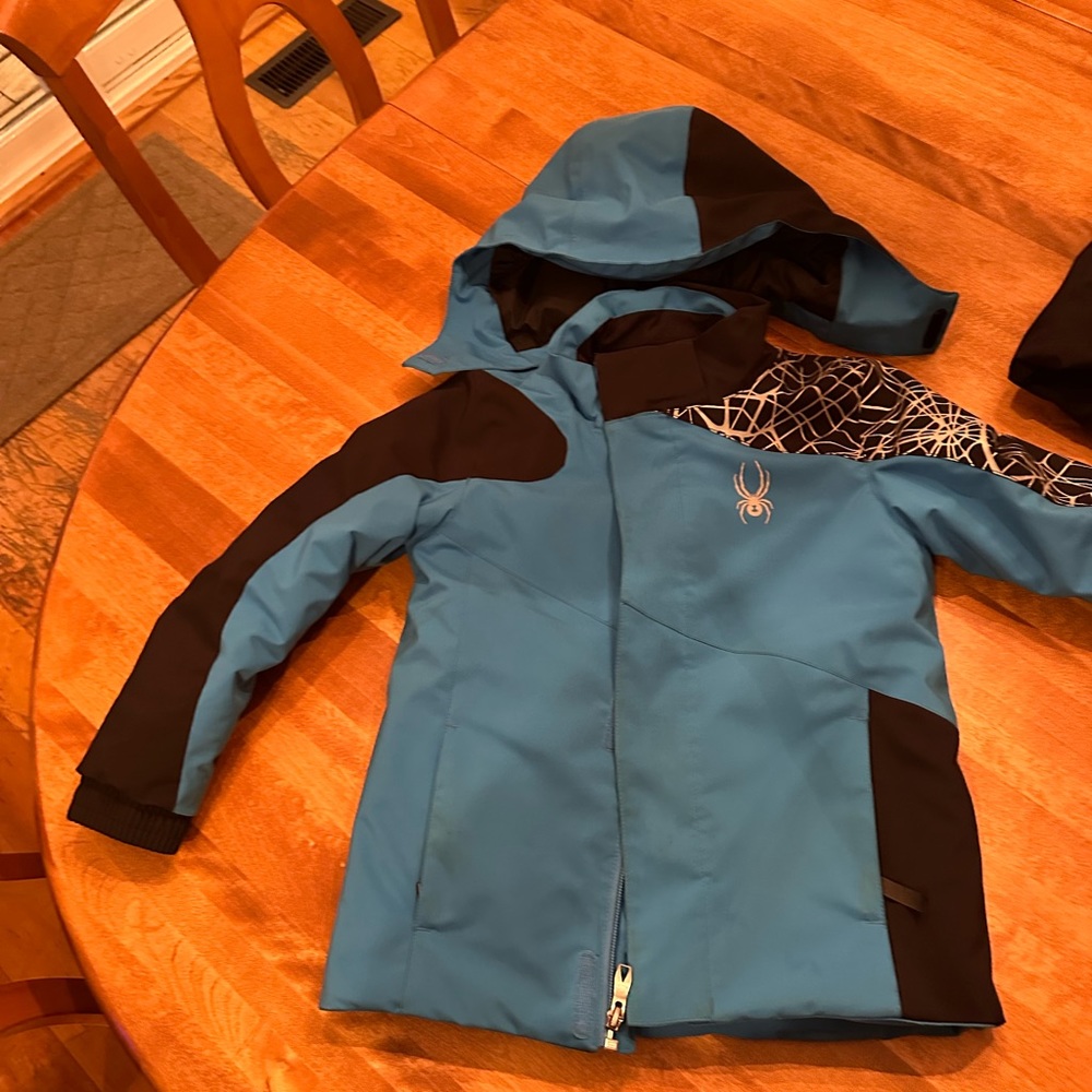 Spyder Jacket and Snowpants - boys size 6